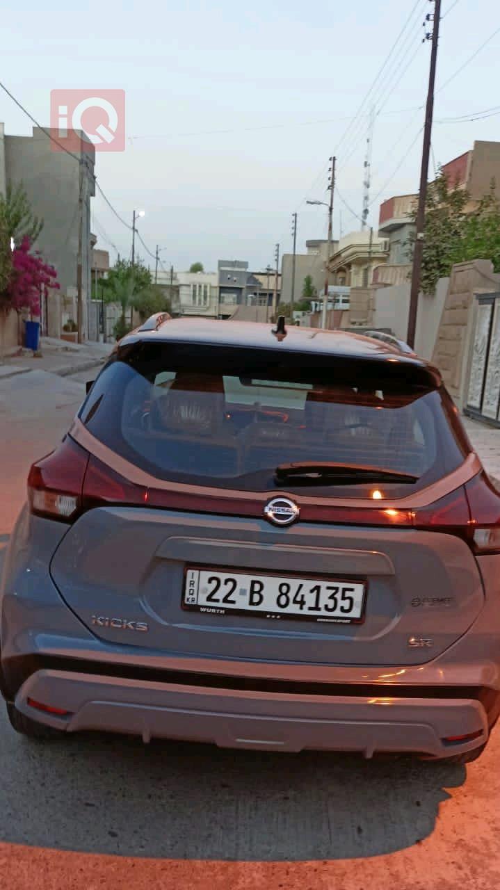 نیسان کیکس
